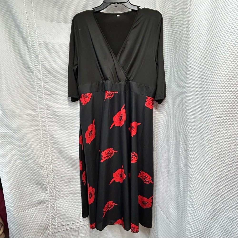 Source Unknown Black and Red A-Line Dress with V-Neck
